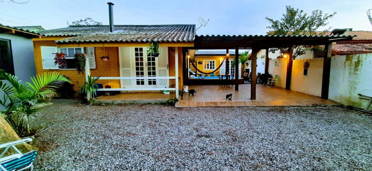 Villacasamarela Mini Casinhas De Hospedes Rio Vermelho ฟลอเรียนอโปลิส ภายนอก รูปภาพ